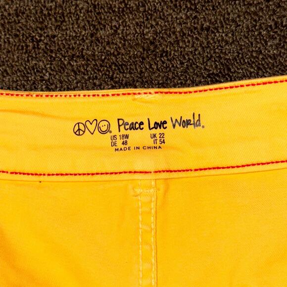 Peace Love World Jeans Women’s 18W Yellow Denim Crop Wide Leg Raw Hem NEW NWT - Picture 3 of 8